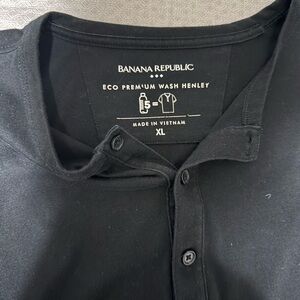 Banana Republic Men's Black Long Sleeve Henley